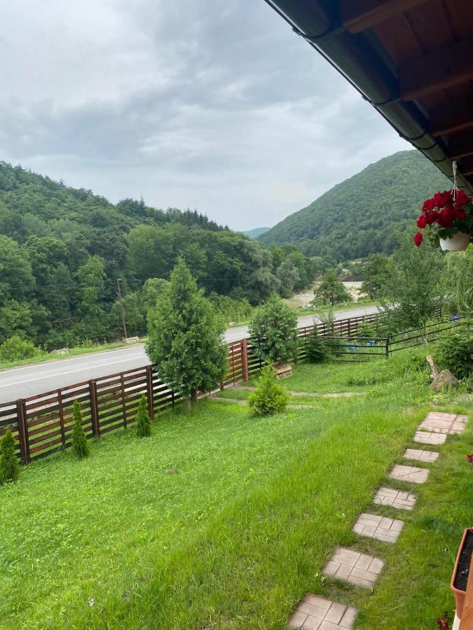 La Butuci Hotel Tîrgu Ocna Buitenkant foto