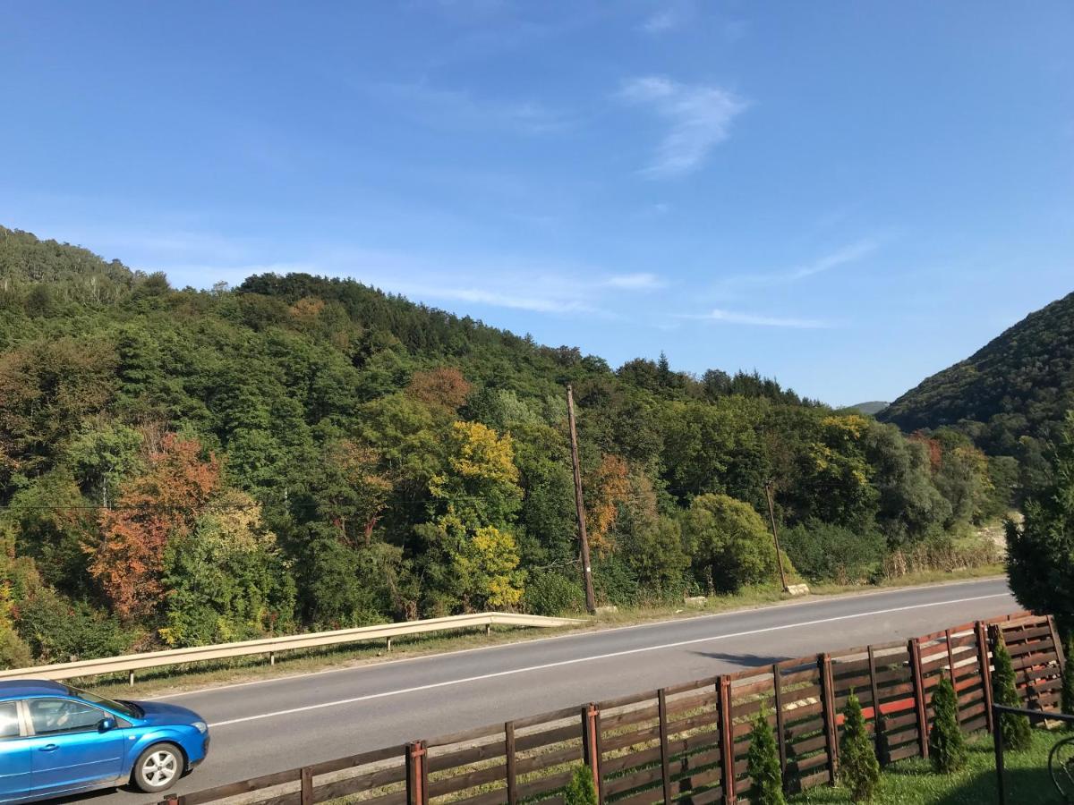 La Butuci Hotel Tîrgu Ocna Buitenkant foto